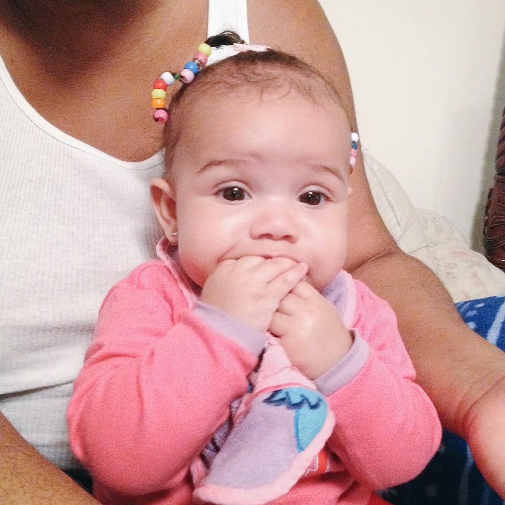Aira_TooHi's tweet photo. When she had her beads in #mywhitegirl #mybeauty 😘💖 http://t.co/kLztuNQuRk