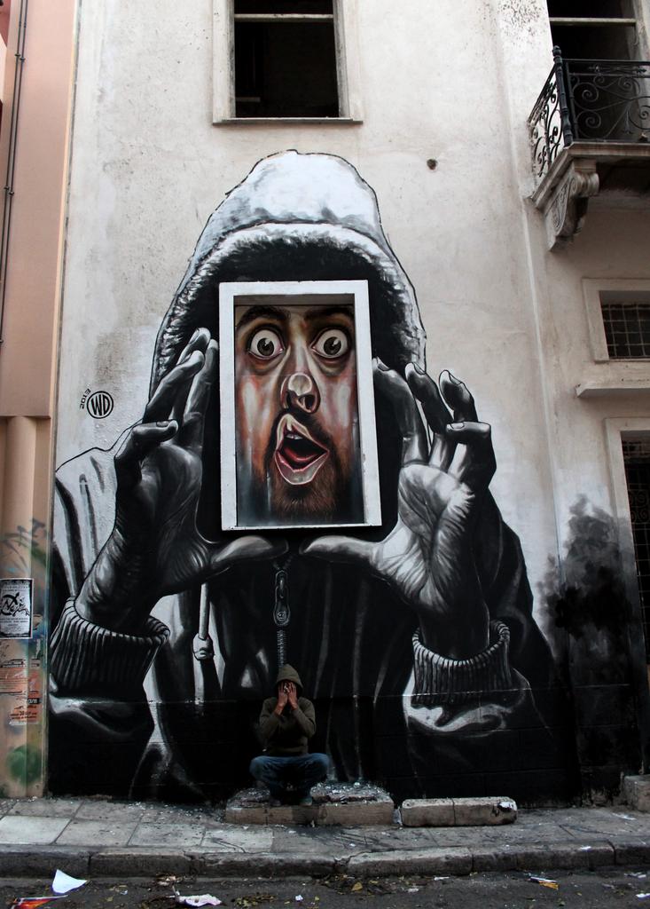 Capture 
#wilddrawing #exarheia #streetartathens #streetart #character #mural #graffiti #urbanart #wdstreetart #art