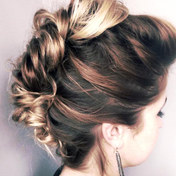 ConnectUsToday's tweet image. #KarenAgostino and @patrickmcivor bring us a #MohawkBraid #HowTo for #VDay, at connectus.education/thescoop.
#haireducation