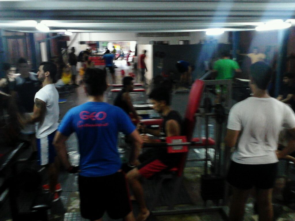 GimnasioGeo's tweet photo. Hoy jueves abrimos a las 18 hs a entrenar http://t.co/erUXkr6PhM