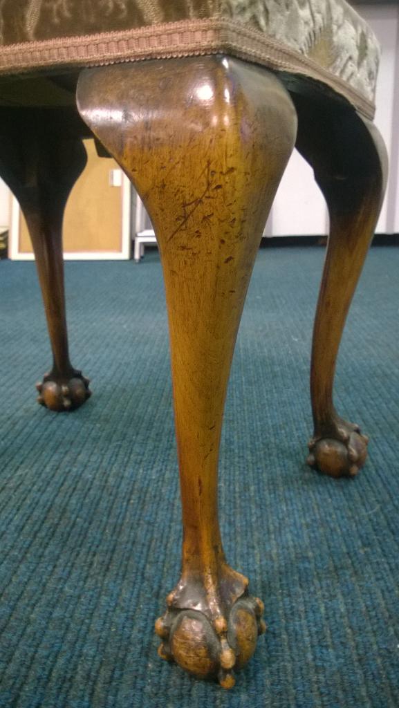 JimRailton's tweet photo. Look what's walked in to the saleroom # a 19th century stool. http://t.co/qPZ1O3sptB