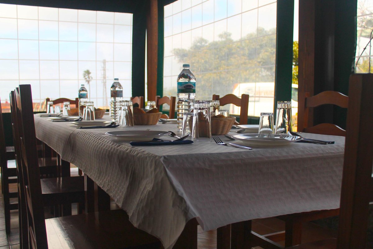 TabaibalBodega's tweet photo. ¡¡Este viernes inauguramos #GastroTabaibal, un espacio de cocina casera y buen vino ;) entre viñedos, en #Tacoronte!! http://t.co/TacAPCz2vp