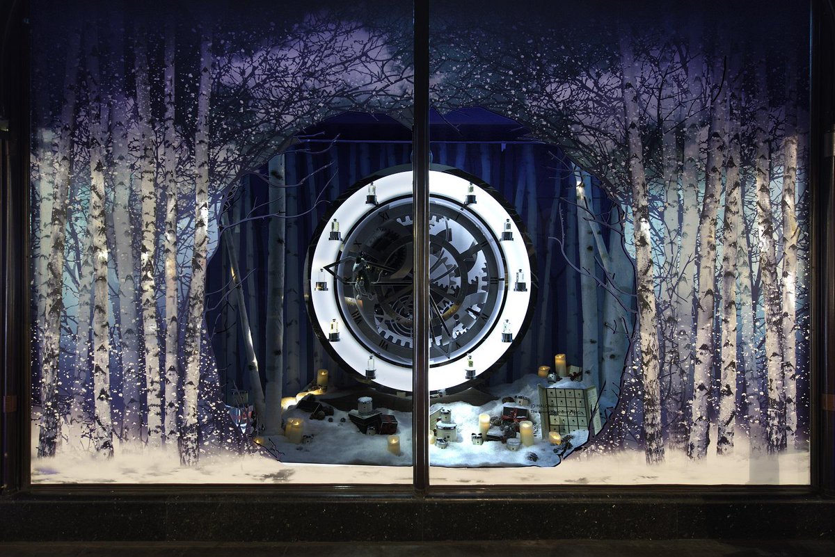 PressOnUK's tweet image. Window graphics printed to mirror silver vinyl with white ink on our  #Vutek @EFI_Print_Tech #ImagingofThings #retail