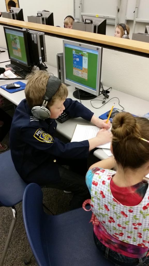 Love BrainPopJr. For research! #MatterMatters #dentonchat <a href="/hawkmavs/">Hawk Elementary </a>
