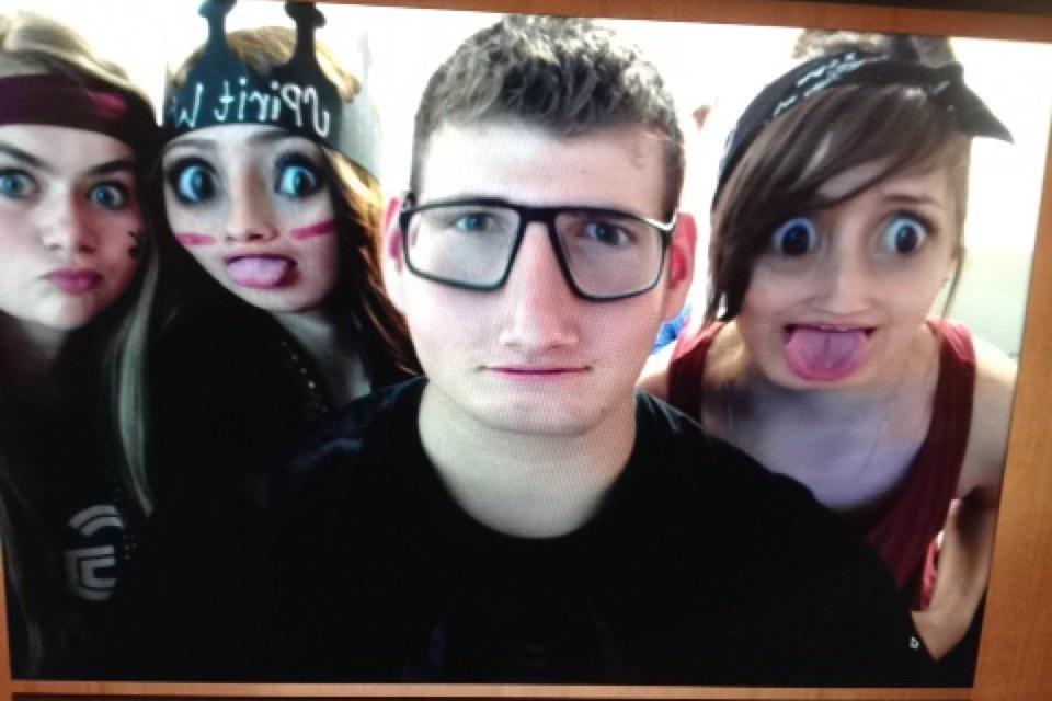 paige_22padilla's tweet photo. #SRHSRandom http://t.co/D8fCEkP1Nc