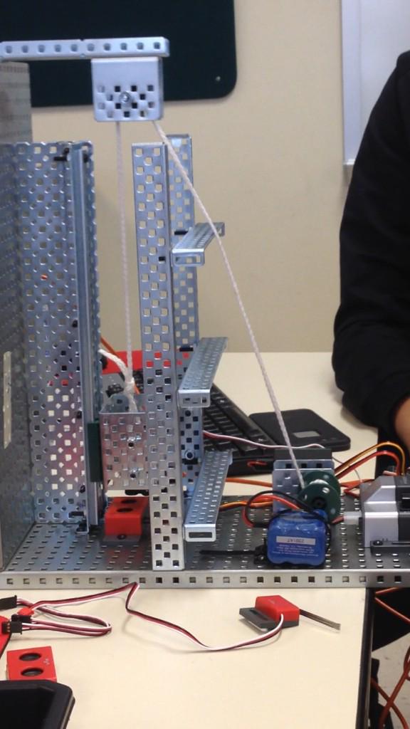 DangerZone_15's tweet image. @Mr_Zurek @BarackObama  @PLTWorg  @PLTWMidwest Progress on our elevator, struggling with the code #Codestruggle