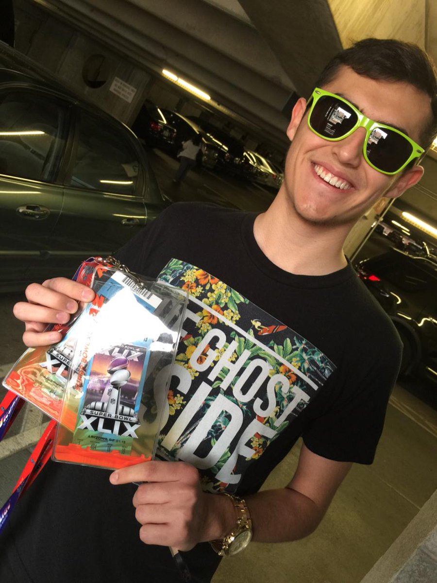 JoyceTaylorKING's tweet photo. Chandler"s Jacob Stoll just won 2 #SB49 tickets! He's taking his dad & Rooting for #Seahawks #NFLExtraPoints #twelfie http://t.co/YIQ2GFd4wT
