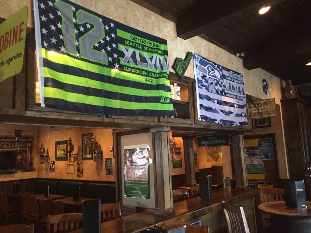 Razwick's tweet photo. Had to stop at the biggest and baddest Seahawks bar in Arizona! Fish and chips plz! Skeptical Chymist http://t.co/pnXVfwMUGa