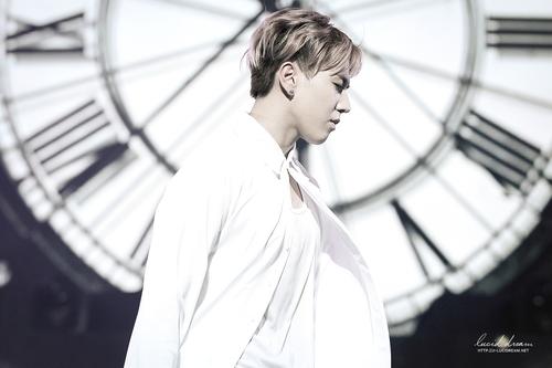 chocolimechoux's tweet photo. I don't want to wait for our lives to be over,
Will it be yes or will it be
Sorry..... #BTDsf บอกเลยค่ะว่าอินมาก http://t.co/lB2lTqUKNh