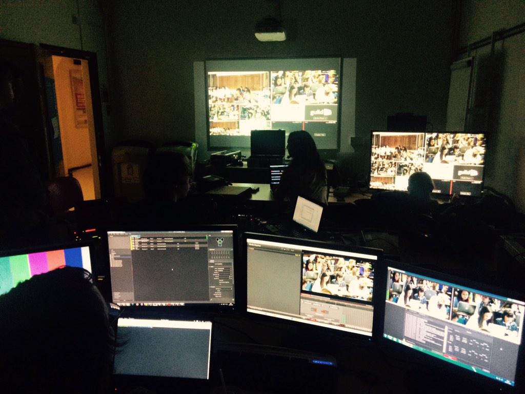 GuildTelevision's tweet photo. This is what it takes to be your eyes and ears tonight! #guildtv #guildcouncil #technicalnightmare #UoB http://t.co/CIi9JAPjWx