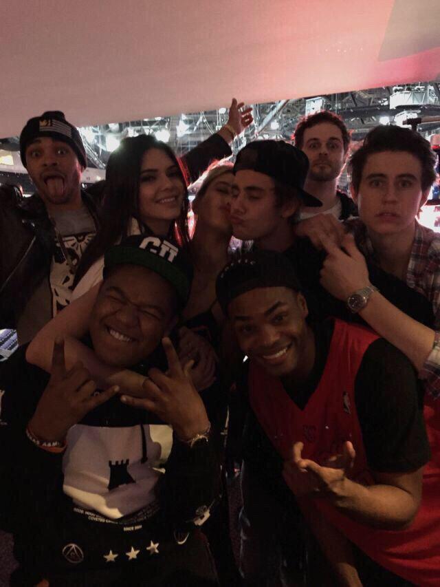 magconmaniacs's tweet photo. squad. http://t.co/T3nMXpCfZm