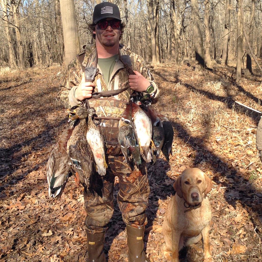 Lane_McCarty's tweet photo. Sad to see the season come to an end. Bring on turkey season. #WhatGetsYouOutdoors #ducks #timberhunt @readyt0hunt http://t.co/KEEw7lG68s