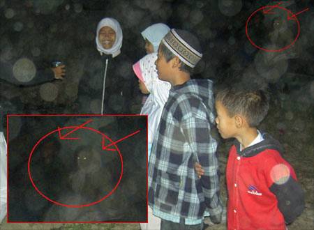 Kang arif,kang ali tlong jlaskan apakah mereka  memang menampakan diri? #PenampakanMDL <a href="/MasihDuniaLain/">fvck</a>