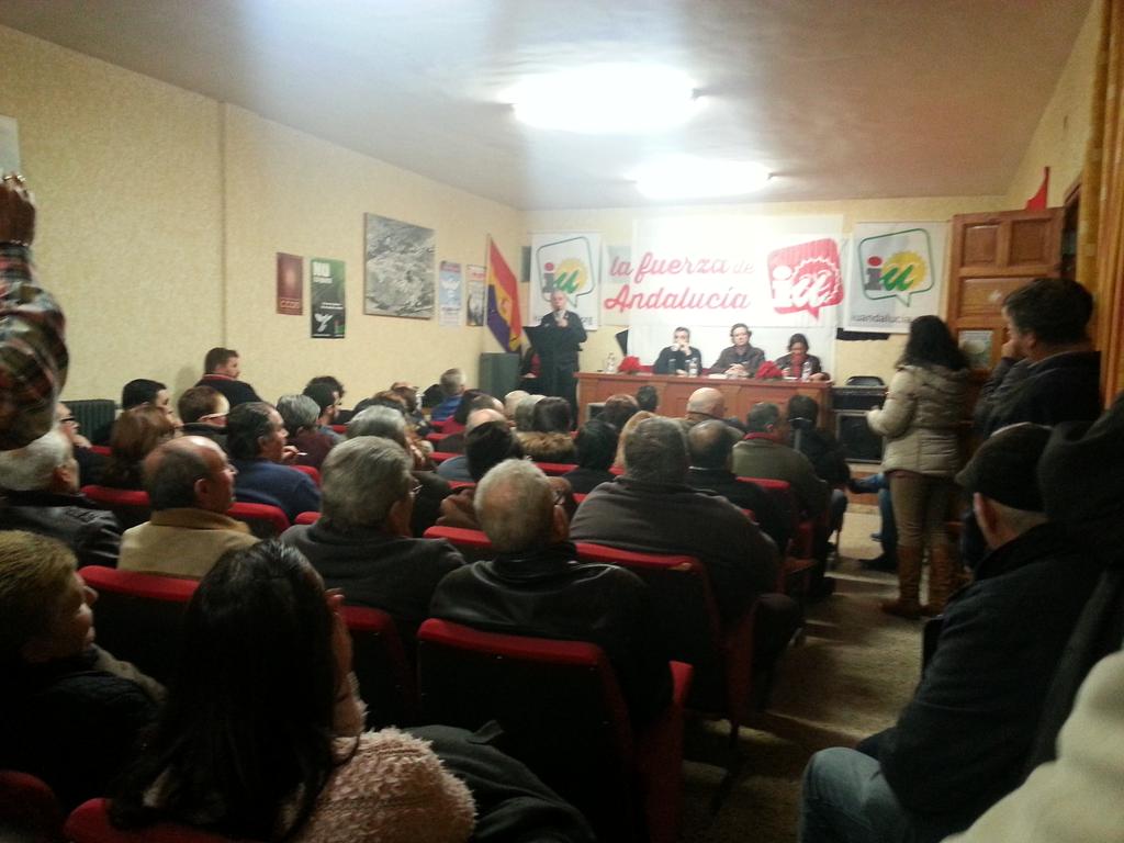 MaiteMNa's tweet photo. Llenazo absoluto en el acto público con @MailloAntonio en #Iznalloz #Granada. Se siente #LaFuerzaDeLaIzquierda http://t.co/wBXrlVNUrv