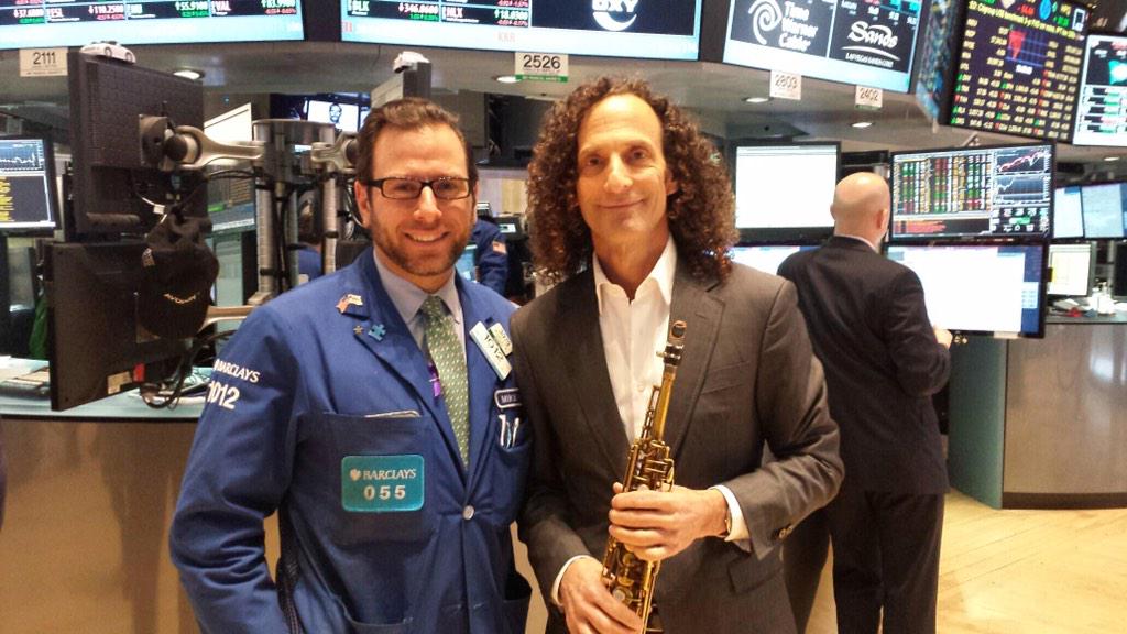 Mike1012's tweet image. @officialkennyg and #MikeyP., quick pic after his interview with @CNBC on the floor of the #NYSE.