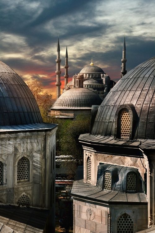 30 famous places that you MUST see - Sultanahmet from Hagia Sophia, Istanbul, Turkey  #guiddoo goo.gl/UogLKq