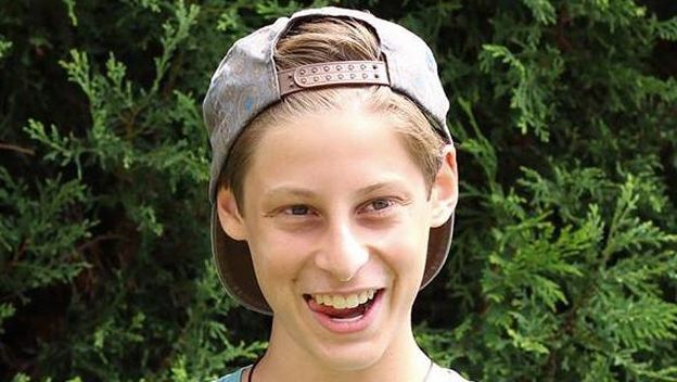 computerhoy's tweet image. #Facebook y #Google enfrentadas por contratar a un chico de sólo 15 años. ¿Por qué? bit.ly/1A24Hxr