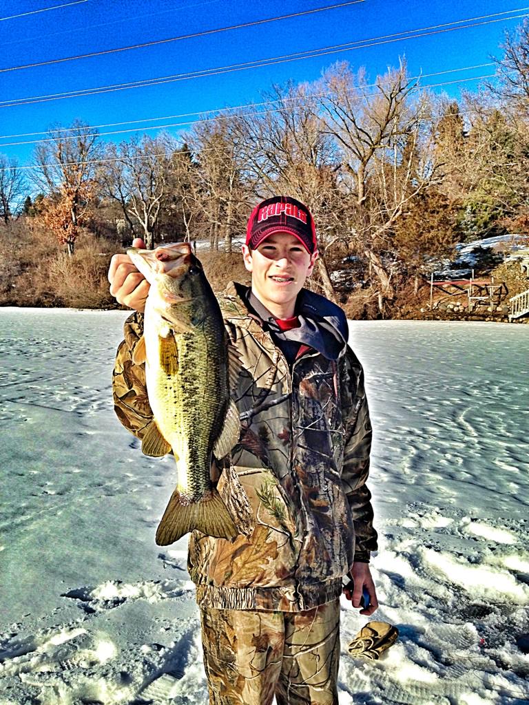 teamhookedup's tweet photo. One of Hooked Up Outdoors pro team's favorite species to target through the ice is big bass! What's you favorite? http://t.co/K8z4tvWYQc