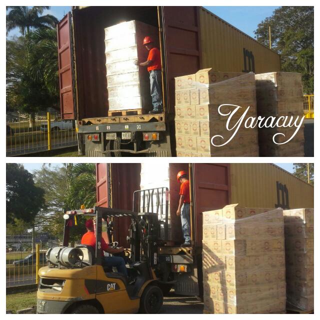 YvanJoseBello's tweet photo. Más de 21Mil Lts de aceite de soya descargan en CentroDeDistribución d @MercalOficial en Yaracuy. Producción Nacional http://t.co/v5eY0qSJut