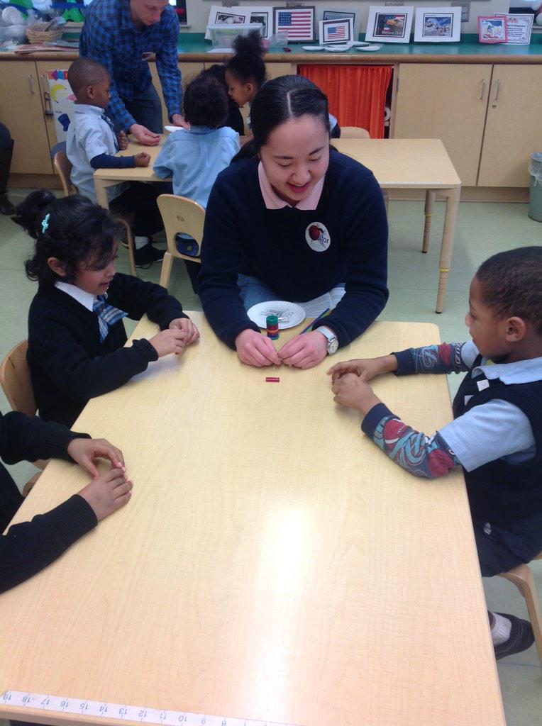 KinderRoom160's tweet photo. Exploring magnetism with our friends from UB! #ScienceIsElementary @LieslFolks http://t.co/C5nYIiO2d8