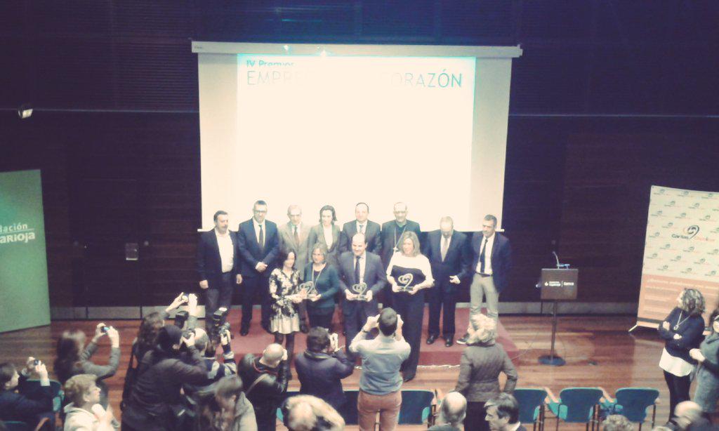 sa_arrietta's tweet photo. IV premios empresas con corazón. #Caritaschavicar @fund_cajarioja http://t.co/15wZOGxyr2