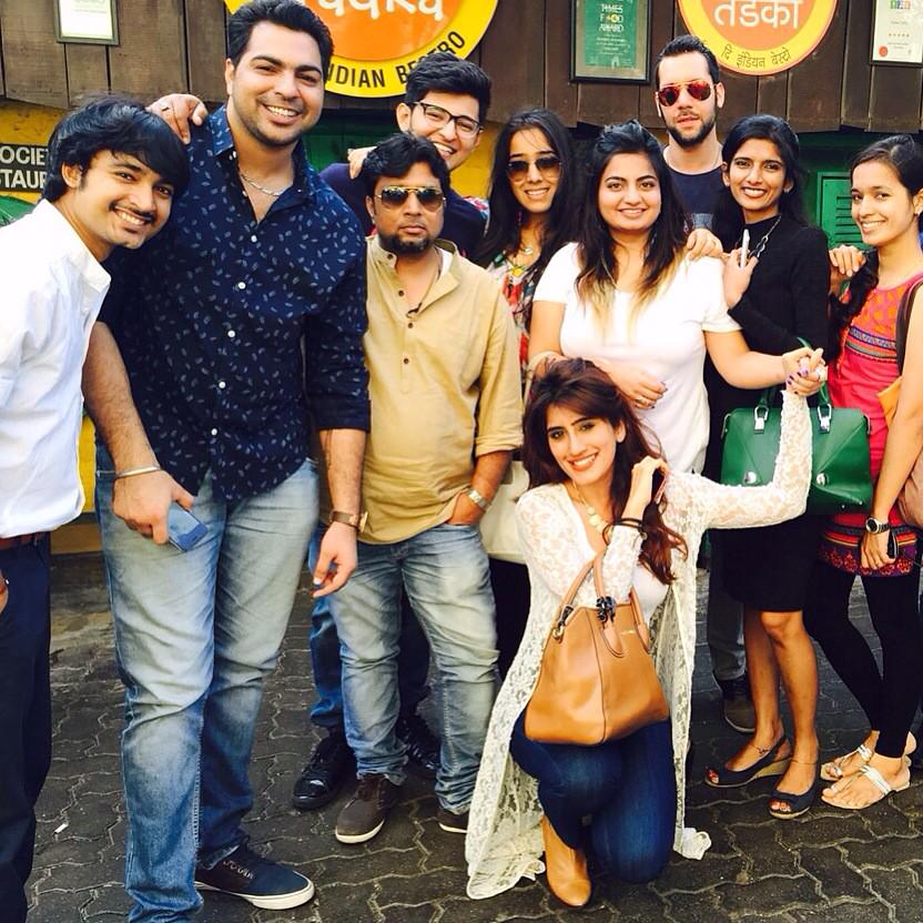 DarshanFamily's tweet photo. "@AkasaSing: All smiles 😁
(Don't mind Jeff, he's always grumpy 😒 @Jeffreyiqbal ) 😂
#RawstarReunion http://t.co/8VqL1LKbqg"