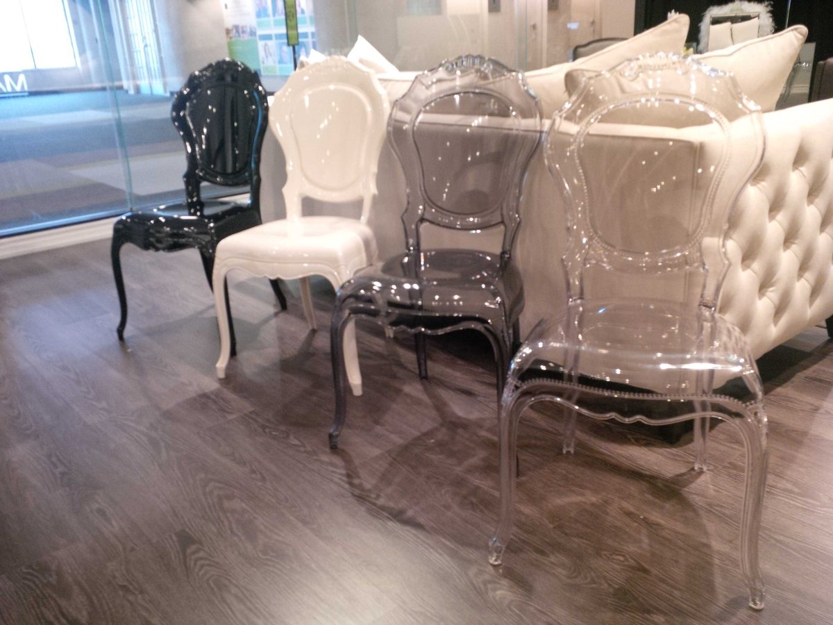 MarcantonioSOFA's tweet photo. Stop by showroom to see these cool new chairs!! @visitSOFA @GlenandJamie @ULTRALUXELINENS http://t.co/PtkjrOyiQl