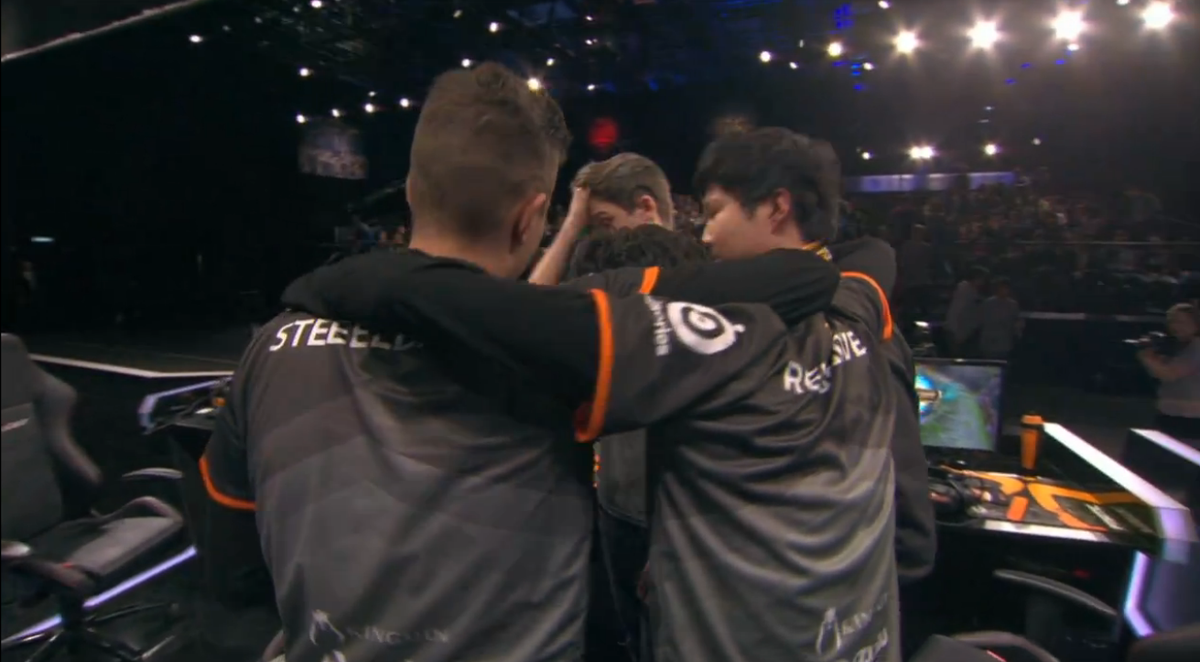 FNATIC's tweet photo. GG WP @ROCCAT! This is why we #LCS #FNCROC http://t.co/yttAzYWM1c http://t.co/yJxQ1lAr7J