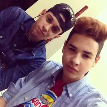 luisaROdqz's tweet photo. Ustedes Son Unicos @AlexanderROdqz y @JosueRD16 No tienen igual Son tan Romanticos #DatosDeKanquiMania Los amo chicos http://t.co/CZ9pQeL73O