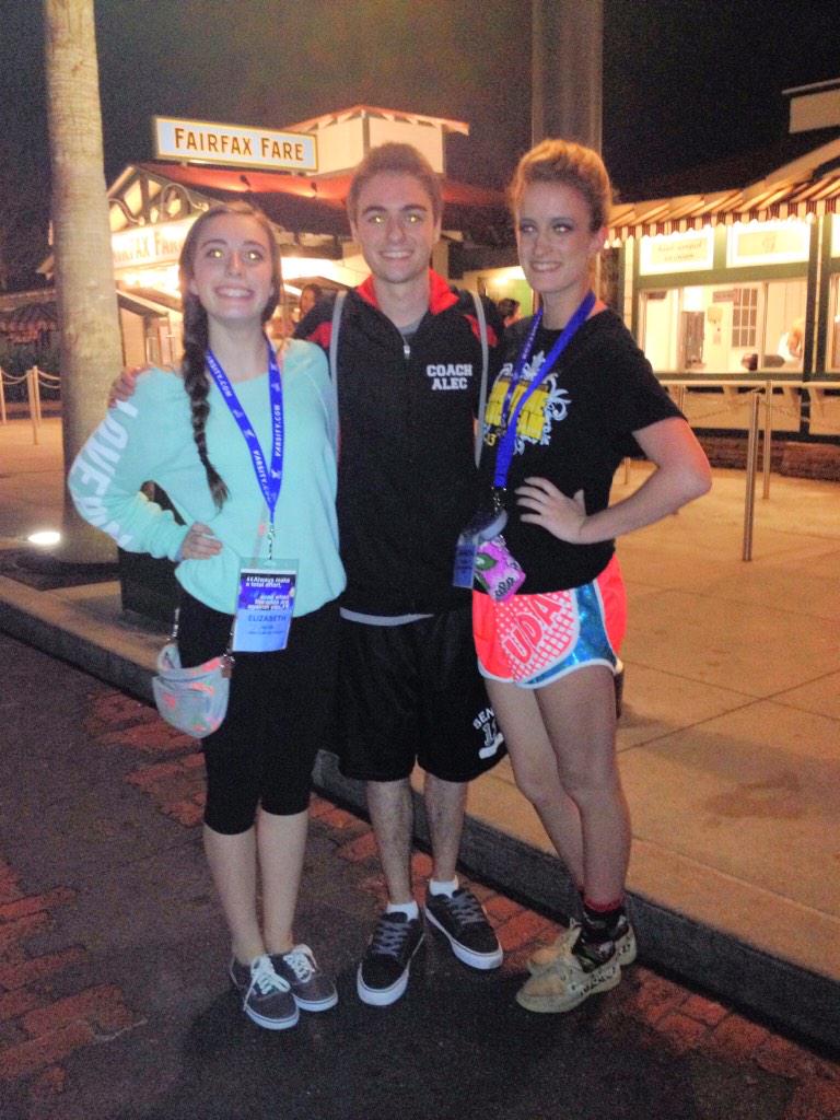 SamIam_57's tweet photo. I'm trynna get another picture at nationals this year 😁😅 @iSmartAlec #findalec #tbt http://t.co/OyBkldDviR