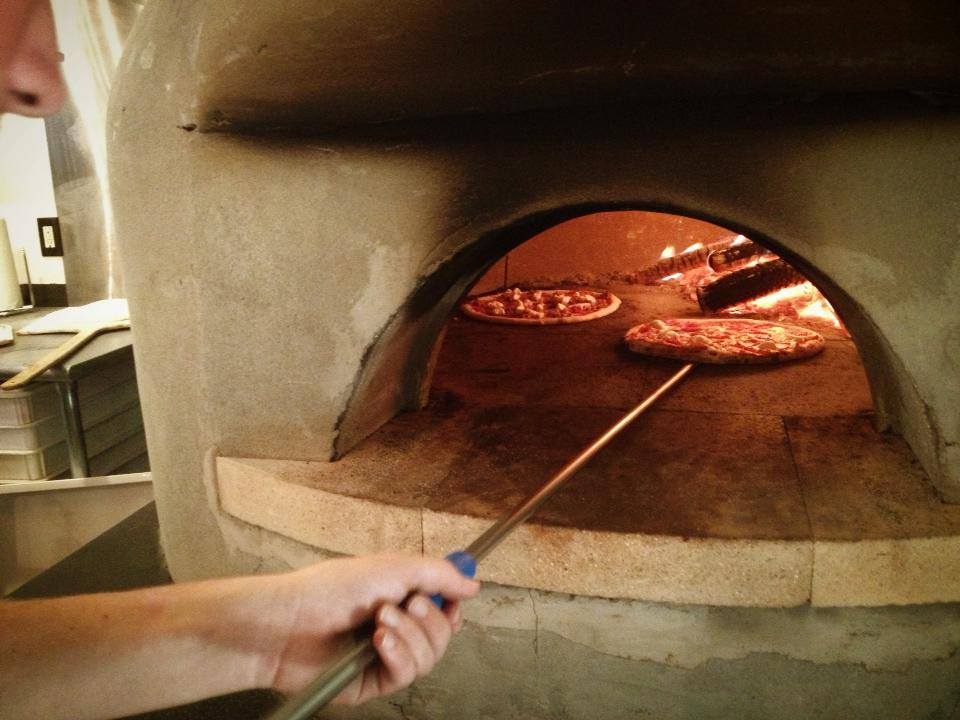 Got a big fire rolling, fresh dough rising &amp; we'd love to see y'all!  615-952-3107 #skykingpizza #pizza #craftbeer