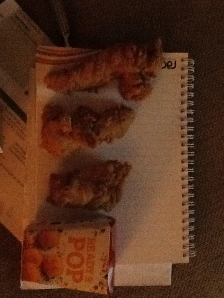 Vicky_i_Paul's tweet photo. @KFC_UKI - really disappointed in my boneless box look how tiny the chicken strips are :-( http://t.co/eLB4n5VnYl