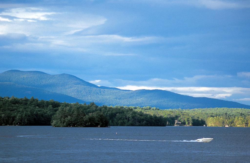 "Wakeboarding in New England" hubs.ly/y0t3-V0 by <a href="/WakeNewEngland/">WakeBoardNE</a>