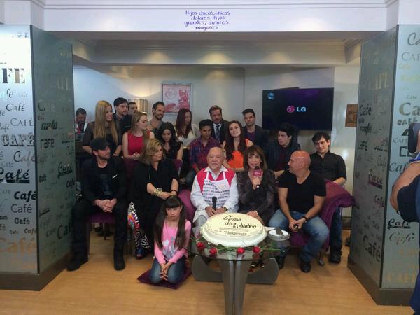 iY comenzamos! Todos entren ya aquí: televisa.com/comodiceeldicho para disfrutar de la presentación de #ComoDiceElDicho