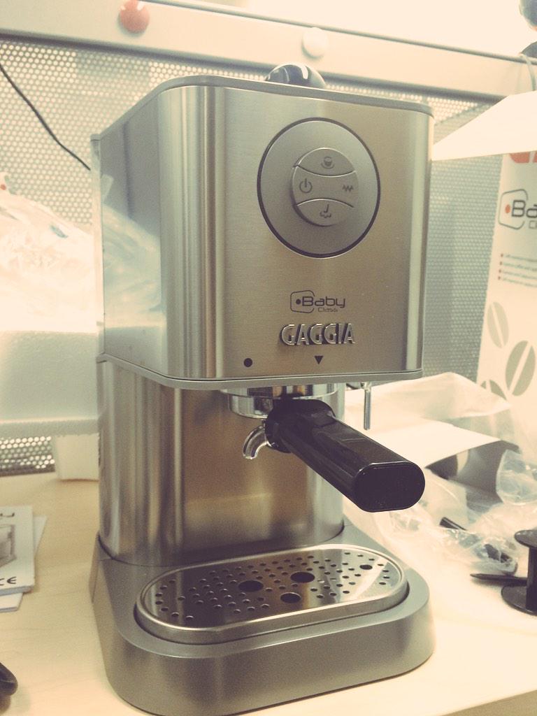 spleonard1's tweet photo. Newest (most important?) member of @barricklab! #sciencerunsoncoffee http://t.co/idyCsr2I1Y
