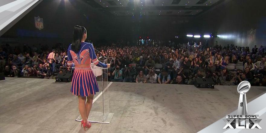 Seattle Seahawks This Is How Katyperry Do Moneylynch Http T Co Yfjxaipmzs I M Only Here So I Don T Get Fined Sb49 Nbd Http T Co L5fijattaz Twitter