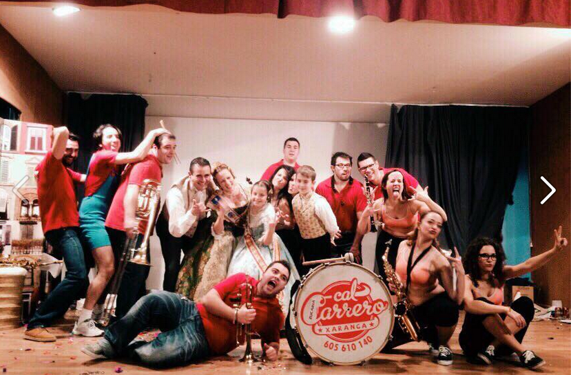 xarangacarrero's tweet photo. Gran Concierto en @FallaSantIsidre esperamos que os gustase tanto como como nosotros disfrutamos. Nos vemos pronto!! http://t.co/yNtisN9bHB
