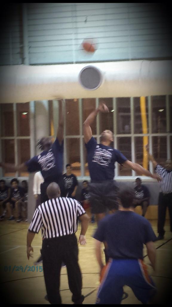 NYPDPSA5's tweet photo. #NYPDPSA5 having our own all star game at #JohnsonCommunityCenter #SCAN http://t.co/HXkYSyu7Px