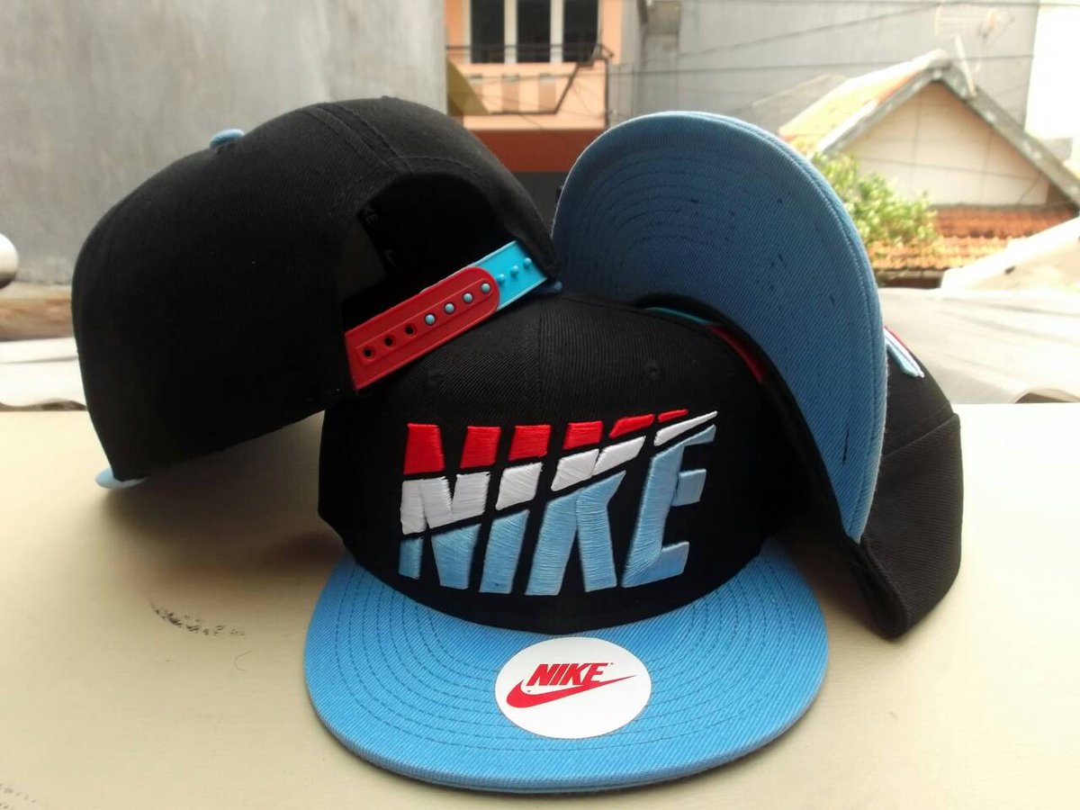 KingQueenstuff's tweet photo. Ready stock snapback import IDR 110k/110.000, ambil banyak harga makin murah gan #SnapbackImport #Murah #Wholesale http://t.co/qN28oyy88f