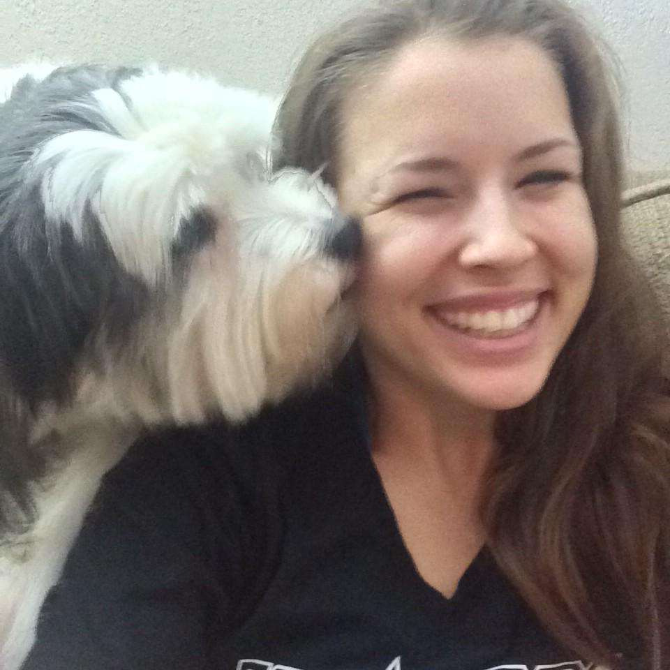 EmKMitis's tweet photo. Love getting some support from my youngest doggy! #superpancakes #bordercollie #rescuedpupsrock http://t.co/J9DzdGTuOC