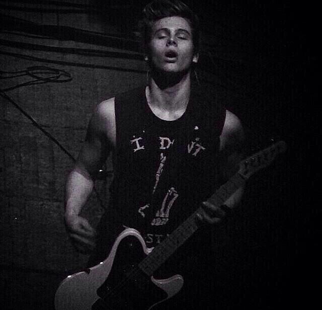 😏 <a href="/closcasstrangcr/">calum</a>