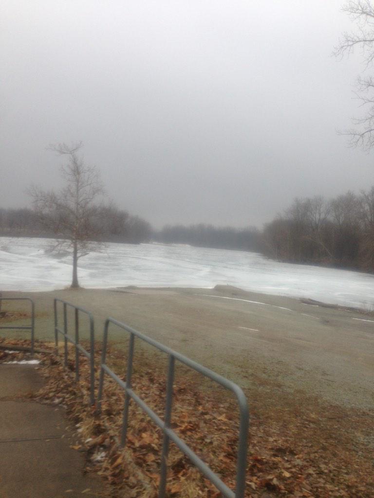 GettingFitVegan's tweet image. Out for a run this afternoon and the lake was still frozen
