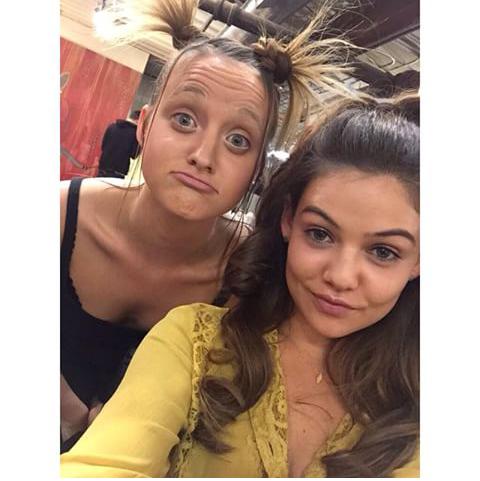Primeira foto da dani com 20 anos mas carinha de 15 Happy Birthday Danielle Campbell 