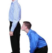 bossucks's tweet photo. Kiss your boss as* hahaha http://t.co/R1M1luICa2