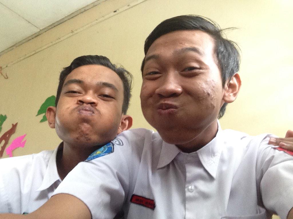 FrekShit's tweet image. Inilah kami dibalik kepolosan yang selalu onani =))