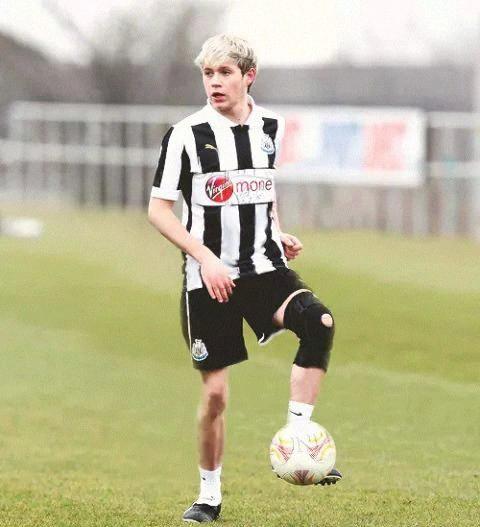 QuinnFabray_LSG's tweet photo. @rolecito_LSG Madreeee! ¿Podrías traer un Niall Horan? Por favoooooooor 😘😘😘
Solo miralo 😂😂 http://t.co/dXhONRuuLV