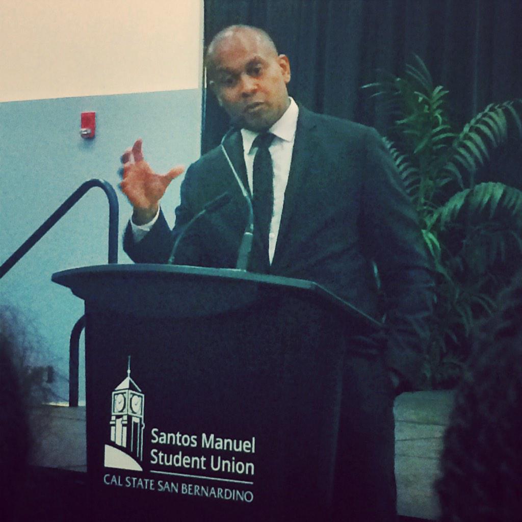 J_Teeters's tweet image. Activist @kevin_powell speaking on domestic violence against women right now in the #csusbsmsu! http://t.co/IYfX4todOk. This is a good Man
