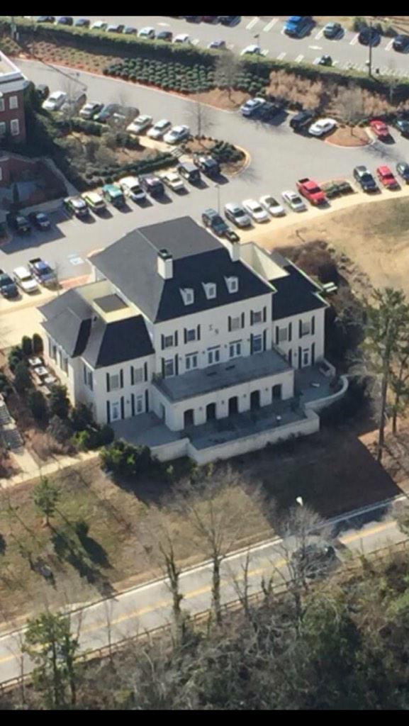 Uga Sigma Nu On Twitter Aerial Photo Of The Mu Chapter House Courtesy Of Us Navy Helicopter Pilot Br Kyle Stewart Sigmanuhq Http T Co Rh0kbarjvk