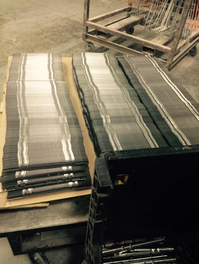 thipskind01's tweet image. one by one i unloaded this box that was completely full in 4 hours at work tonight ✔️