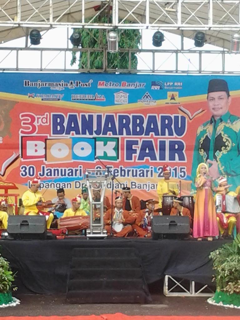 HARI INI s/d tgl 8 Februari 2015 "3rd Banjarbaru Book Fair" di Lap. Dr. Murdjani, Banjarbaru.